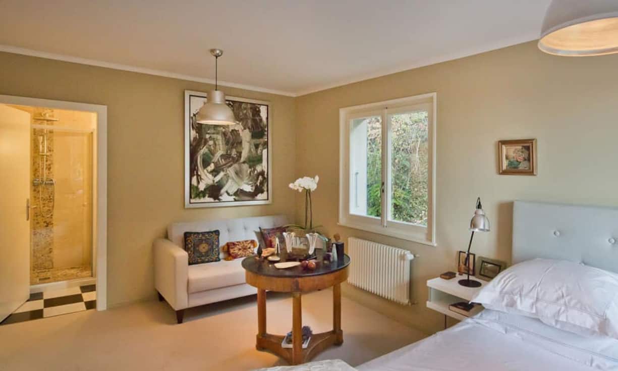 Die Wohnfläche könnte durch weitere 100 Quadratmeter erweitert werden - hierzu liegt bereits ein Projekt mit Bewilligung vor.