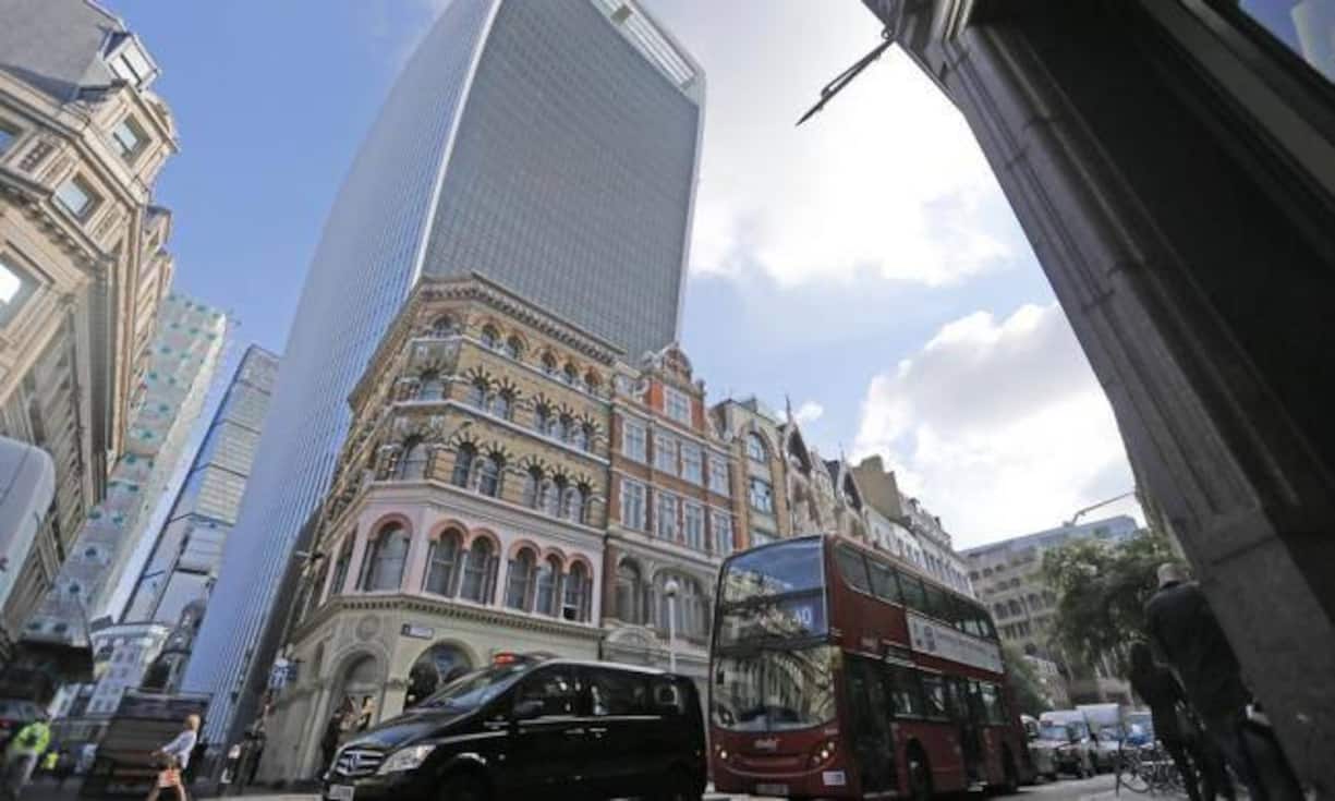 Drei von zehn Frauen werden laut Studie schon mal mit Verweis auf ihre monatliche Periode beleidigt.