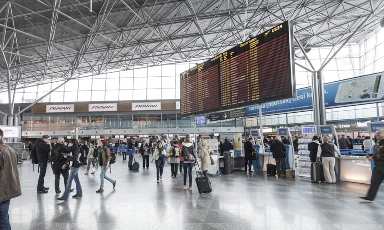 Platz 5: Helsinki Vantaa Airport (HEL). Der Flughafen Helsinki Vantaa ist der größte Verkehrsflughafen Finnlands. 1951 wurde er für die Olympischen Sommerspiele fertiggestellt und löste den zu klein werdenden Flughafen Helsinki-Malmi ab. Er bedient heute rund 15 Millionen Fluggäste im Jahr.