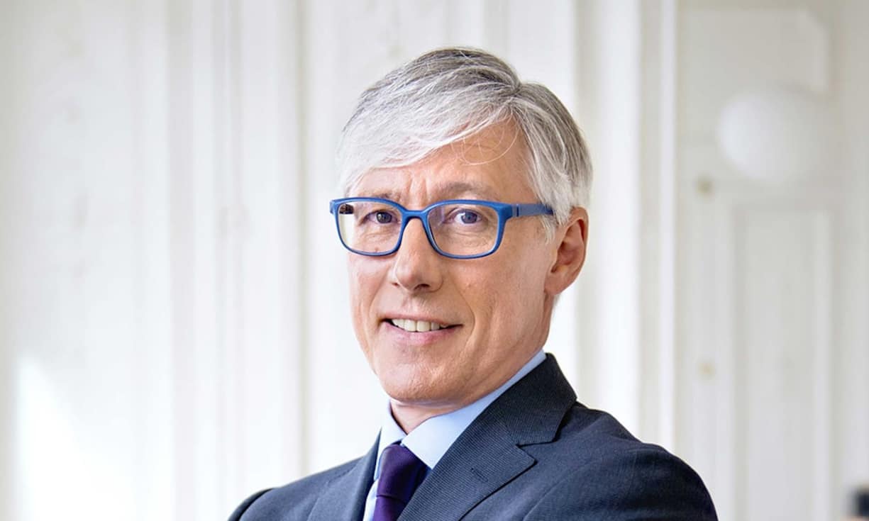 Auch Sanofi-Chef Olivier Brandicourt buhlte bereits um das Allschwiler Erfolgsunternehmen. Die Franzosen wollten Actelion jedoch ganz schlucken - was Clozel offenbar nicht passte. Daher setzte er sich überraschend wieder mit Johnson & Johnson an den Verhandlungstisch.Bilder: Keystone