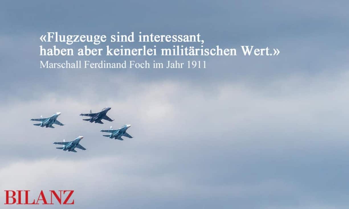 Der französische Militärstratege Ferdinand Foch sollte mit seiner Aussage nicht Recht behalten: Die technischen Fortschritte wurden damals vor allem durch den Krieg angekurbelt und so tobten Luftkämpfe schon im ersten Weltkrieg. Bereits im zweiten Weltkrieg waren Flugzeuge kriegsentscheidende Waffen. Unsplash