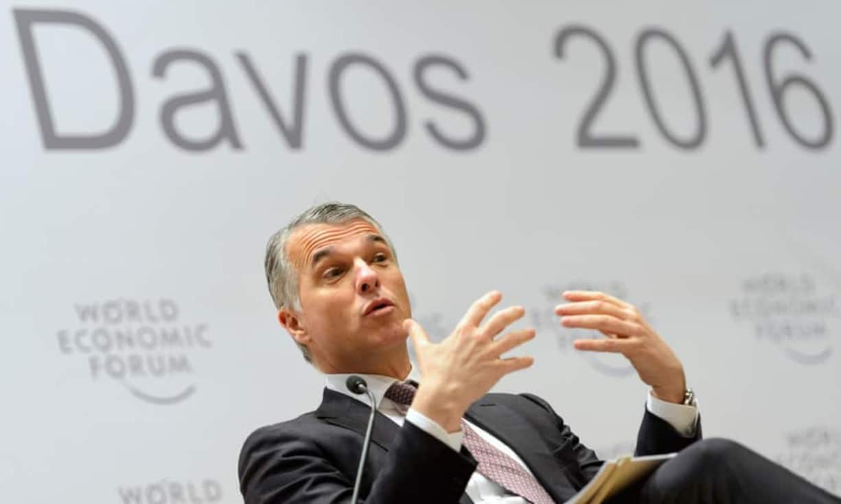 Mit UBS-Chef Sergio Ermotti tauscht sich Mario Greco aus. Die beiden verbinden Erfahrungen in Italien, Ermotti war als Vize der Grossbank UniCredit ebenfalls bei einem italienischen Grosskonzern tätig.