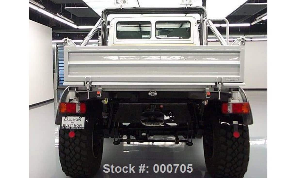 Maximale Geschwindigkeit: 100 km/h.