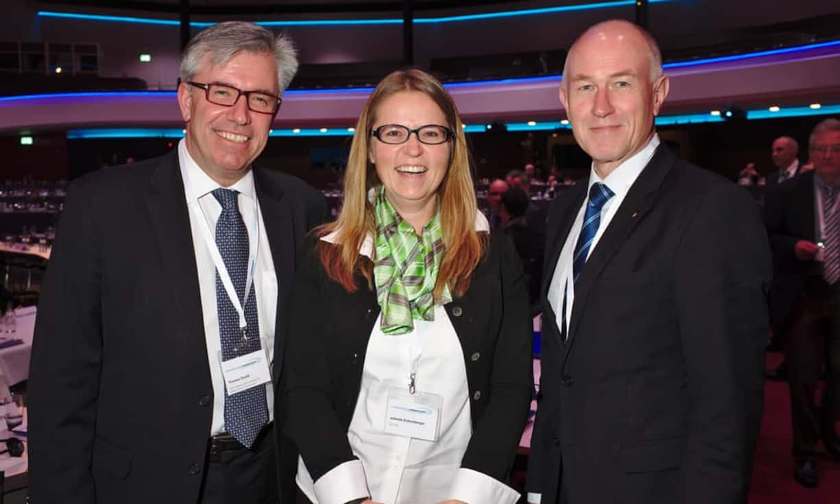 Thomas Zwald, Bereichsleiter Public Affairs, VSE;
Jolanda Eichenberger, CEO, EKT Gruppe;
Peter Schütz, VRP, energie thurgau EKT Holding AG