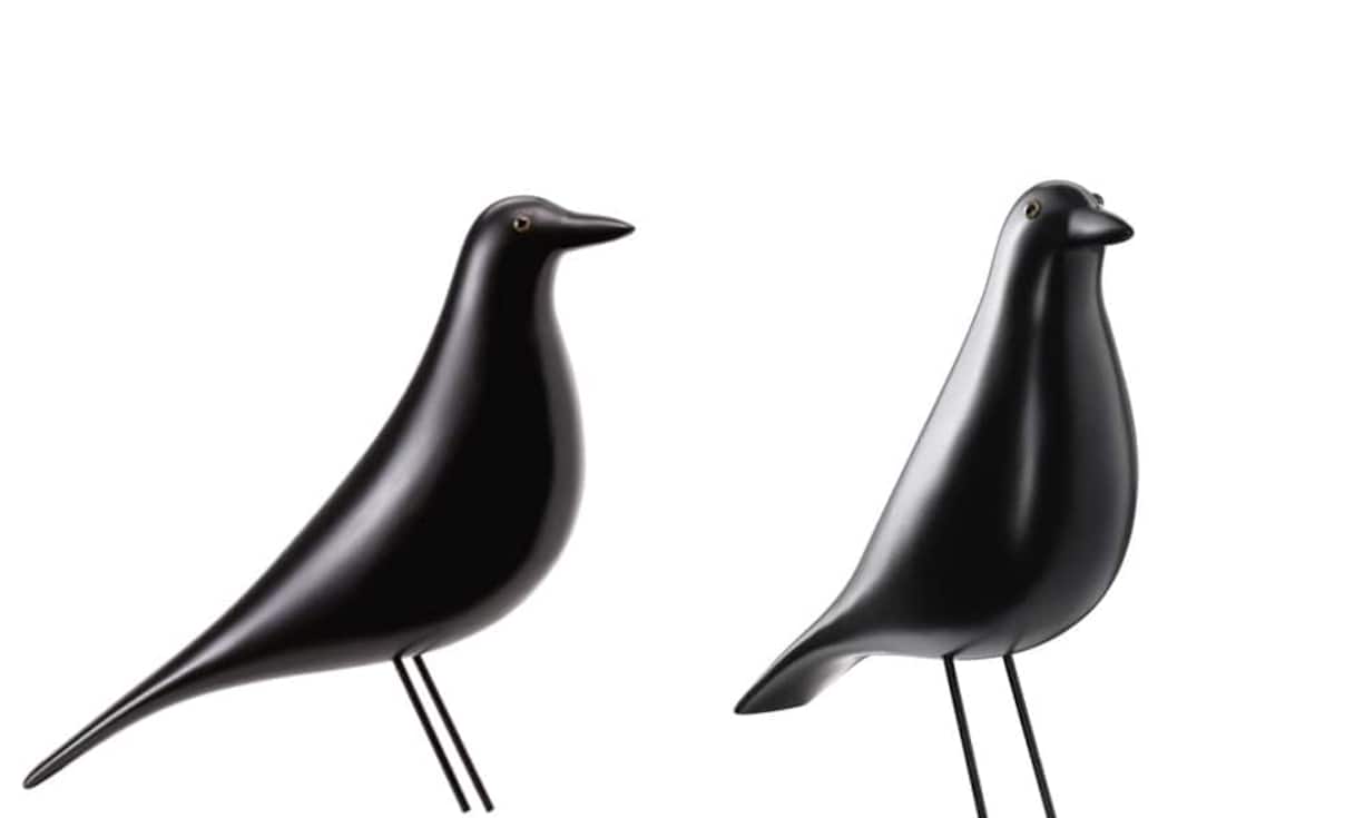 Charles und Ray Eames haben diese Vogelfigur aus schwarz lackiertem Erlenholz ganz besonders geschätzt, wie auf unzähligen Fotos der beiden dokumentiert ist. Bei Vitra gehört der Eames House Bird fix ins Sortiment. 225 Franken;
Goodform