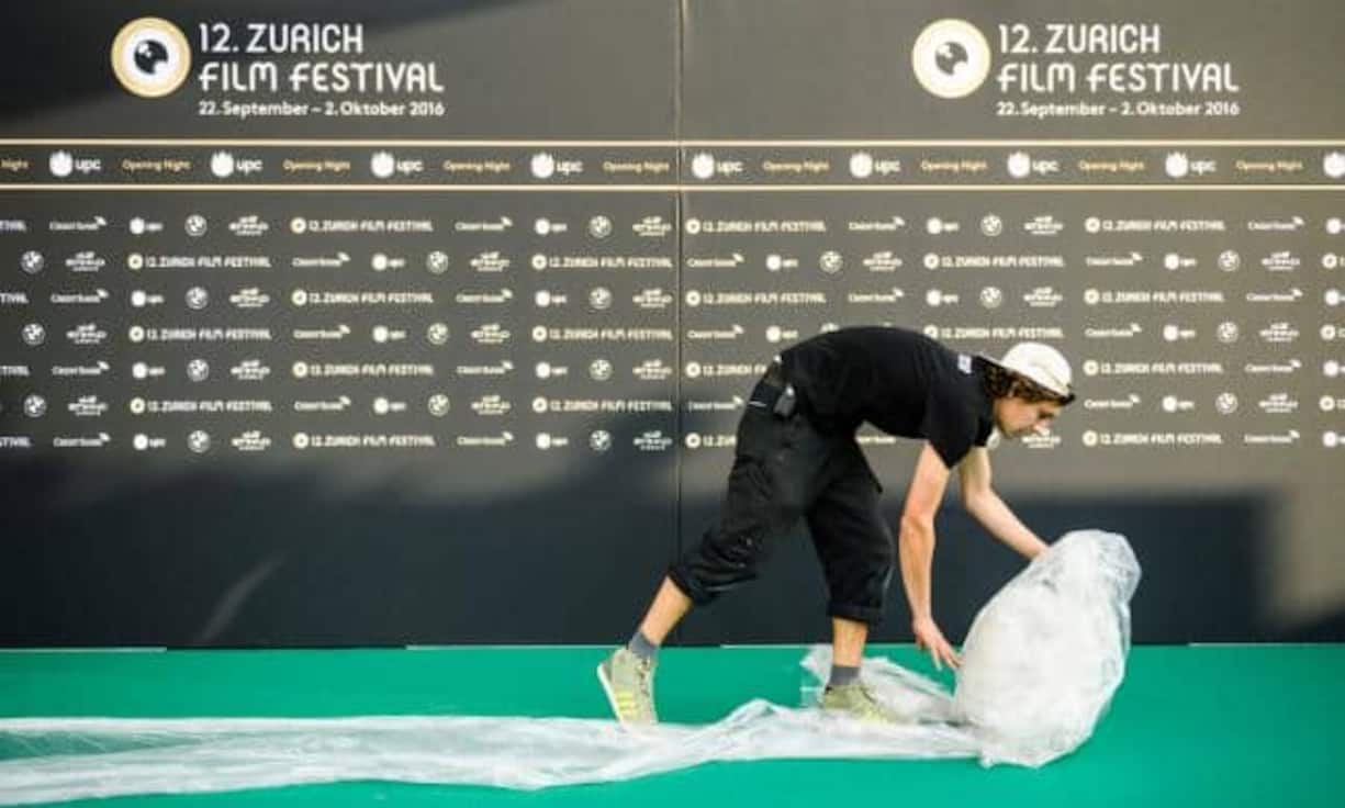 Der grüne Teppich für das 12. Zurich Film Festival liegt bereit.