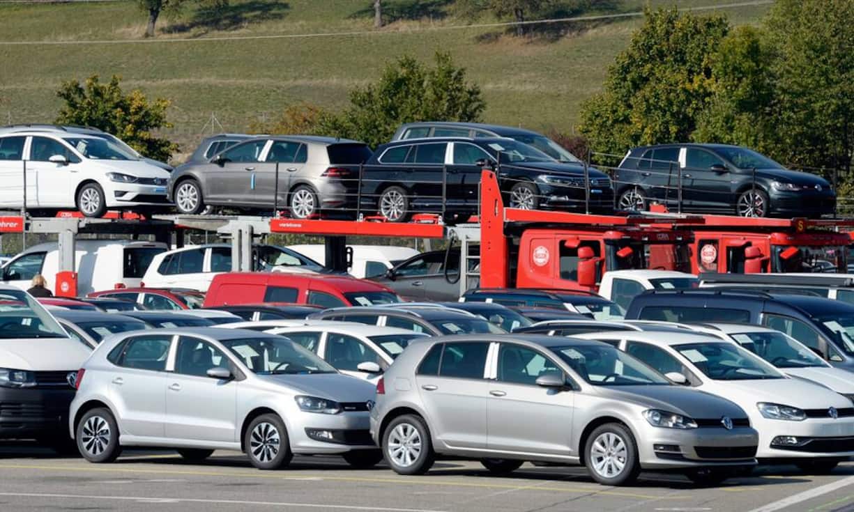 AutoleasingLeasingraten können im Gegensatz zu den Schuldzinsen für einen Privatkredit nicht von der Einkommenssteuer abgezogen werden. Die Finanzierung eines Autos über einen Privatkredit ist also steuerlich attraktiver.