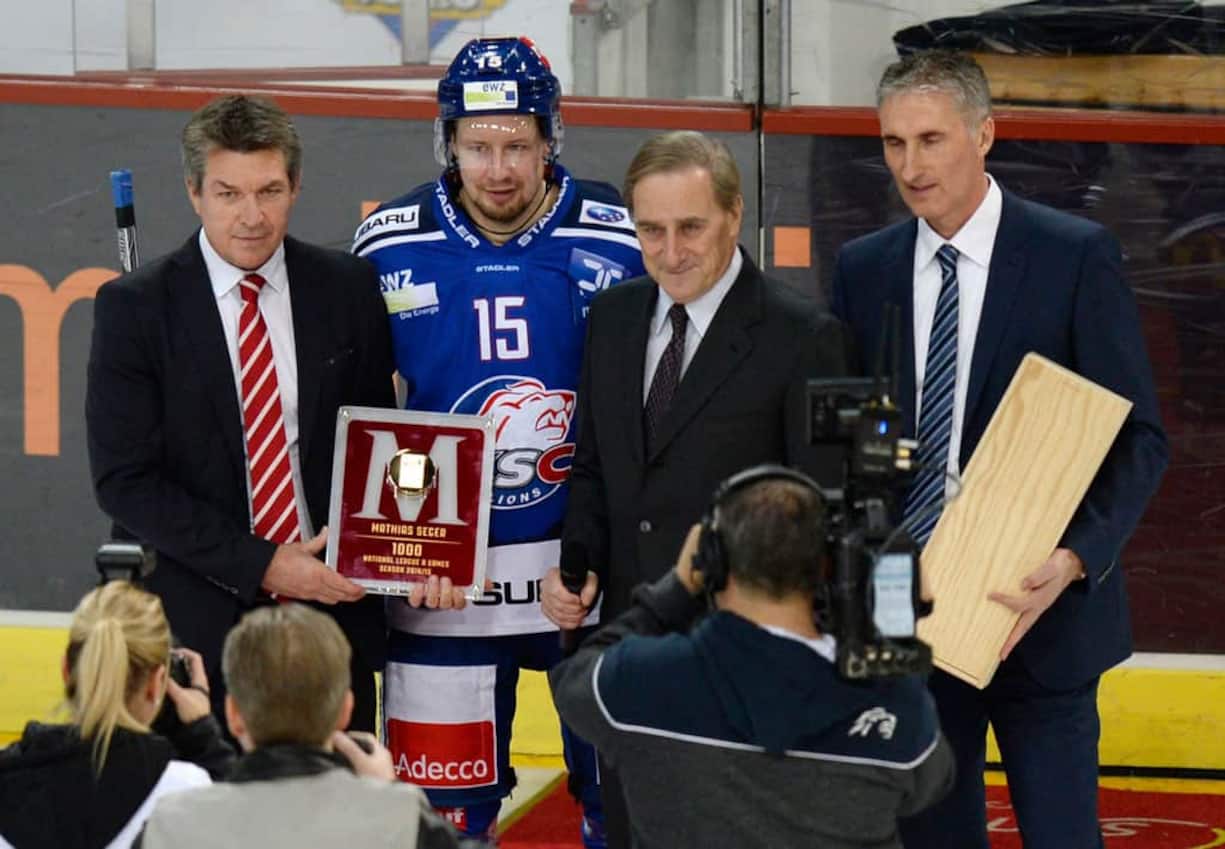 Mathias Seger (2.v.l.)