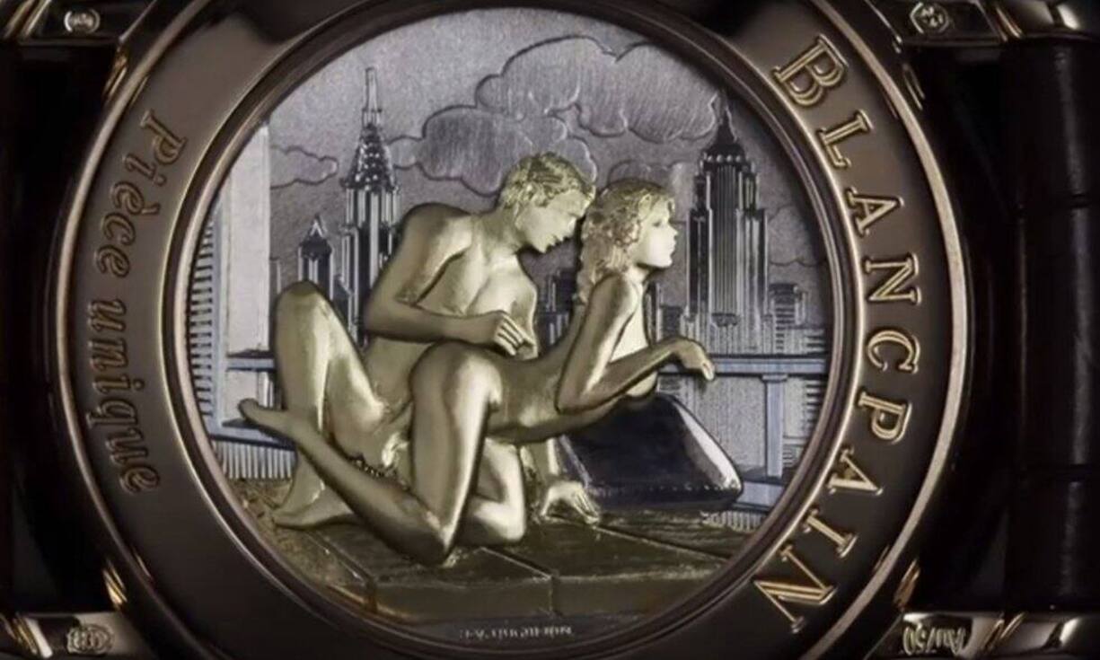 Erotische Komplikation
Uhren mit Automatenfiguren gehören zu den speziellen Komplikationen der Uhrmacherei. Mechanismen, die man für Schlagwerke benutzt, kann man auch zur Darstellung von Körperbewegungen nutzen. Blancpain verkauft die erotischen Einzelstücke für rund 450'000 Franken.
Bild: Screenshot Youtube