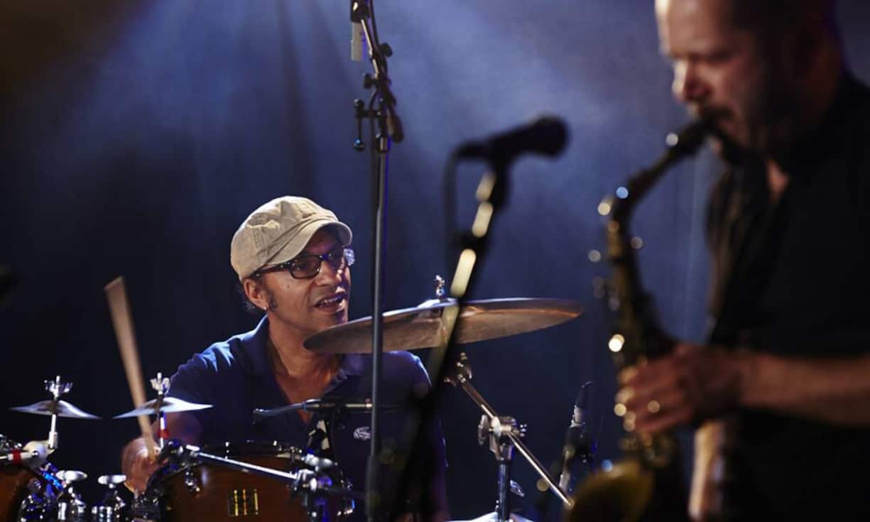 Auch das Manu Katché Quartet heizte den Fans so richtig ein. Das Quartett ist eigentlich eine internationale All-Star-Band, die aus dem französischen Schlagzeuger Manu Katché, den frankobelgischen Pianisten Eric Legnini, den italienischen Saxofonisten Stefano Di Battista und den kamerunischen Bassisten Richard Bona besteht.