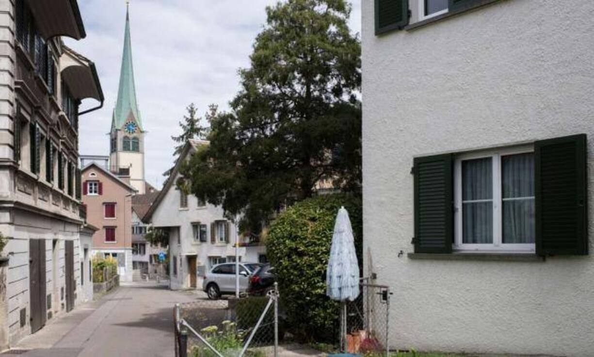 Der Pflanzenextrakte-Hersteller Frutarom erwägt, die Produktion am Standort in Wädenswil ZH einzustellen. 59 der 75 Mitarbeiterinnen und Mitarbeiter droht die Kündigung.