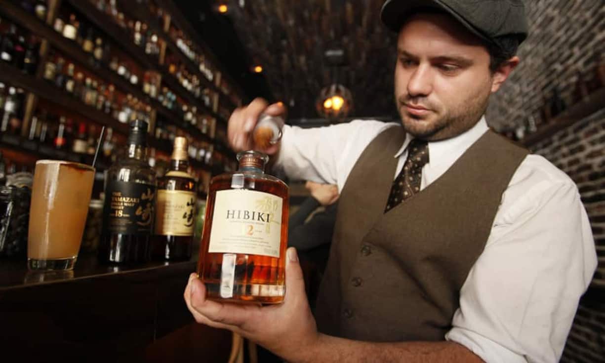 Die Japaner können nicht nur Sake brauen: 12-jähriger Hibiki-Whisky gehört inzwischen auch in Bars im Westen zu den Rennern.Keystone