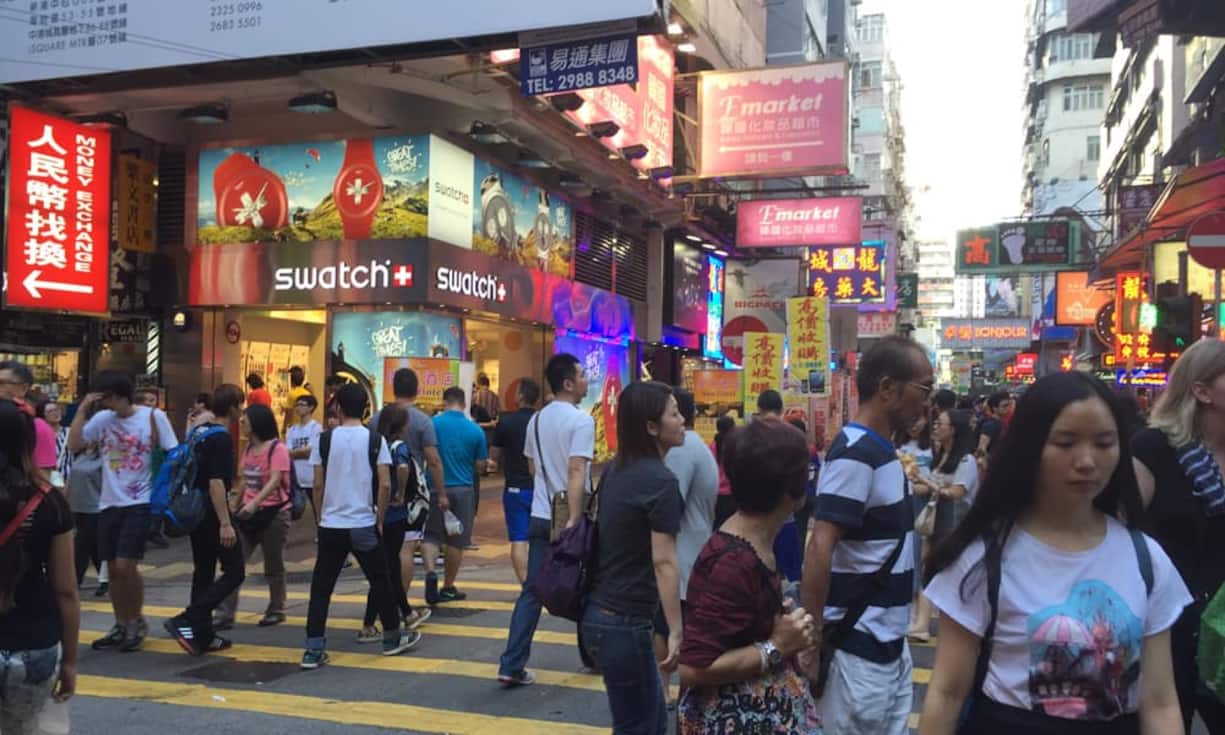 7,9 ProzentSo stark sind die Uhrenexporte im Januar 2016 verglichen mit dem Vorjahresmonat gesunken. In einzelnen Märkten – etwa Hongkong (Bild) oder USA – war das Minus deutlich grösser.Bild: Gabriel Knupfer