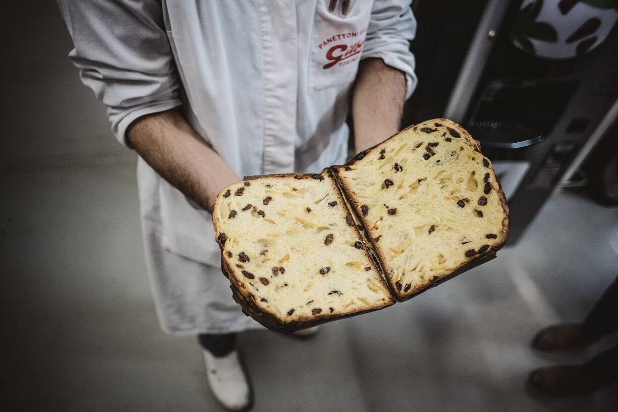 Aufgeschnittene Panettone