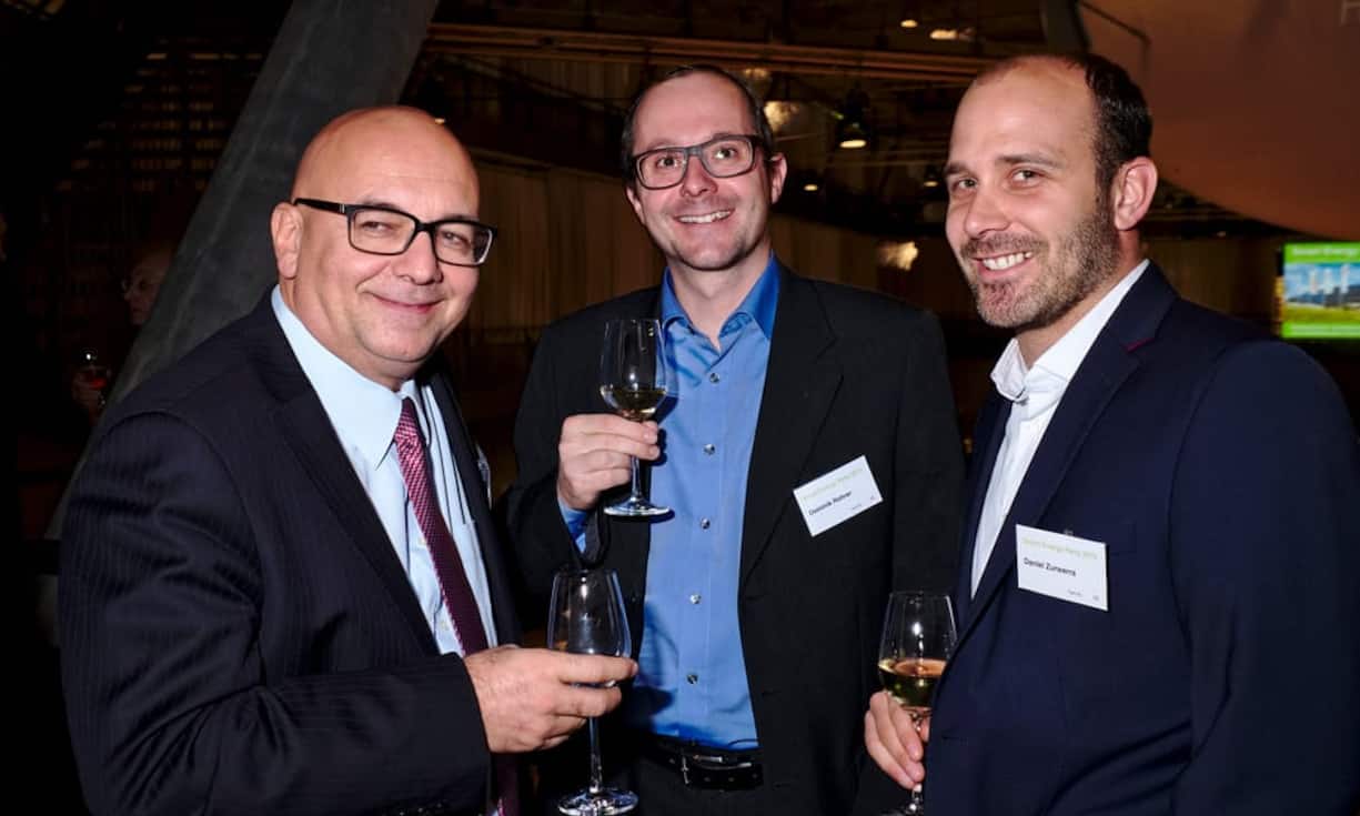 Karl Frauendorfer, Professor, School of Finance, HSG;
Dominik Rohrer, Berater, BET Dynamo Suisse AG;
Daniel Zurwerra, Juniorberater, BET Dynamo Suisse AG