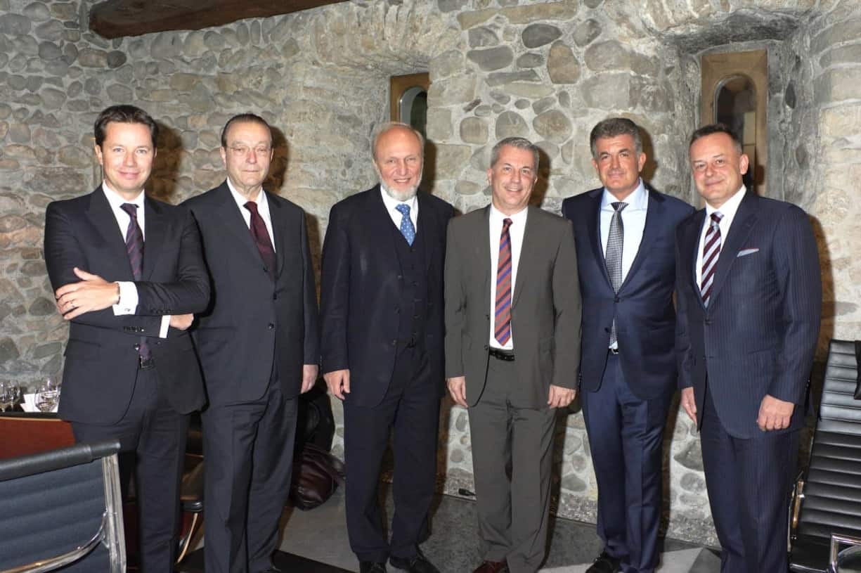 Siro Barino, Inhaber, Barino Consulting; Oswald Grübel, ehemaliger CEO, UBS; Prof. Dr. Hans-Werner Sinn, Präsident, ifo-Institut; Reto Lipp, Moderator, SRF Wirtschaftsmagazin ECO; Guido Persterer, Präsident, efficiency Club der Wirtschaft; Christian A. Katz, CEO, SIX Swiss Exchange