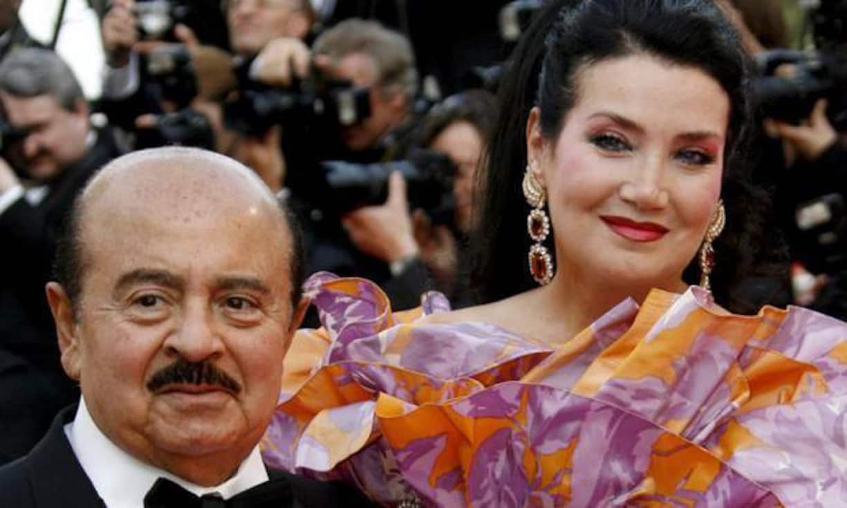 Adnan und Soraya KhashoggiAdnan Khashoggi und seine heutige Frau Lamia Biancolini: Der saudi-arabische Unternehmer liess sich von seiner ersten Frau Soraya scheiden, die 1982 eine Abfindung von 874 Millionen Dollar erhielt. Khashoggi war Gründer der Beteiligungsfirma Triad, die ihren Sitz in Zug hatte.