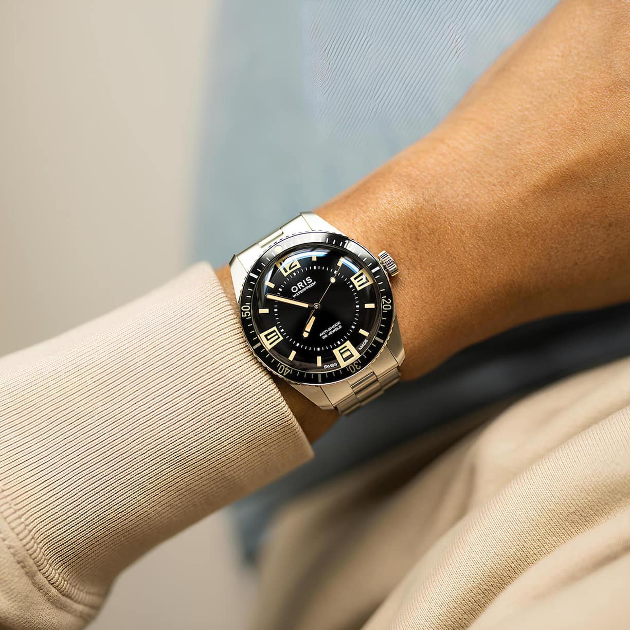 Oris Divers Sixty-Five
Gruss an die Roaring Sixties, die solch hübsche Details wie die vier eingerahmten Ziffern hervorbrachten. Und klar, man kann damit auch tauchen. Preis: 2250 Franken.