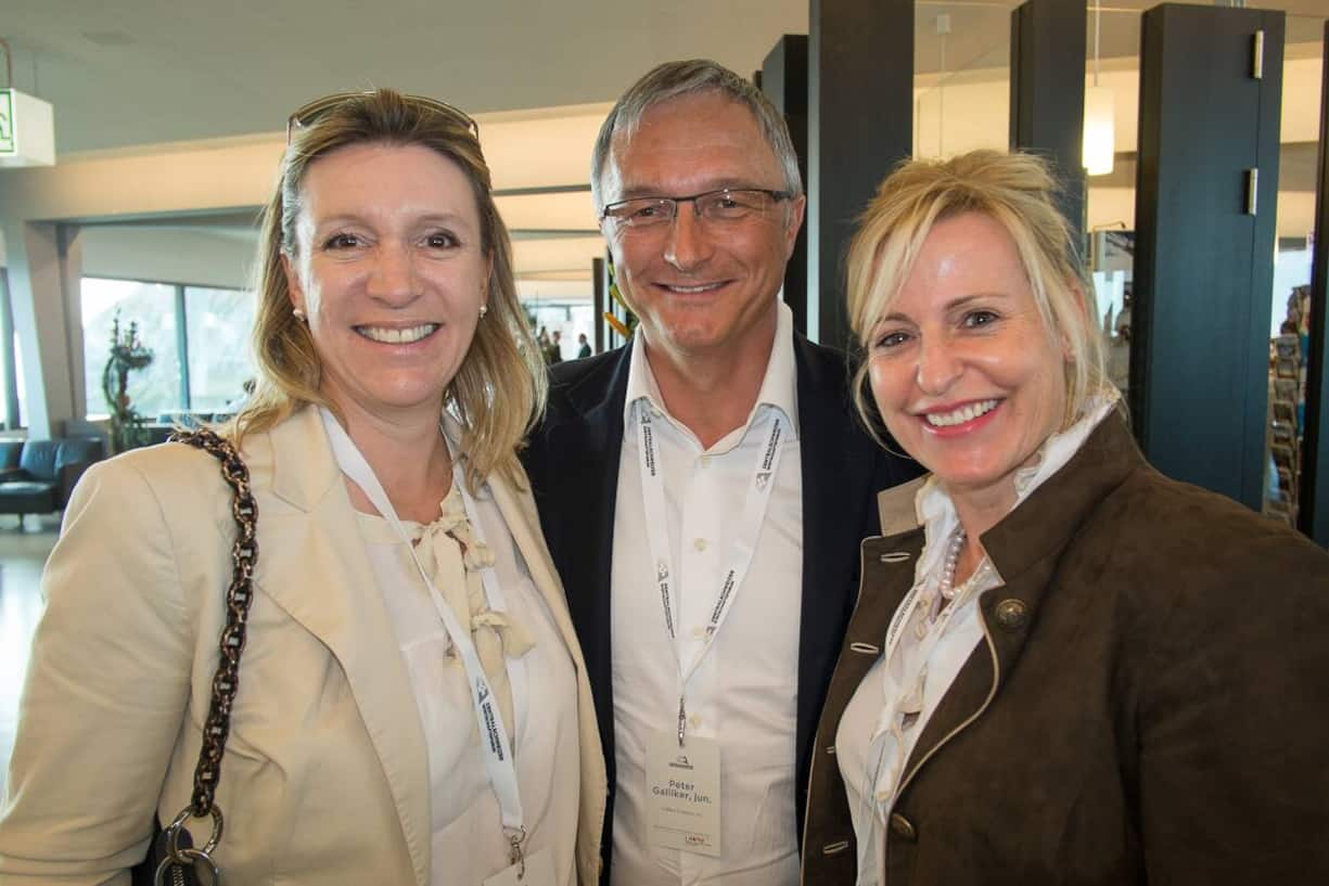 Anja Meyer, smeryers AG; Peter Galliker, jun., CEO, Galliker Transport AG; Brigitte Breisacher, Unternehmensleiterin, Alpnach Norm-Schrankelemente AG