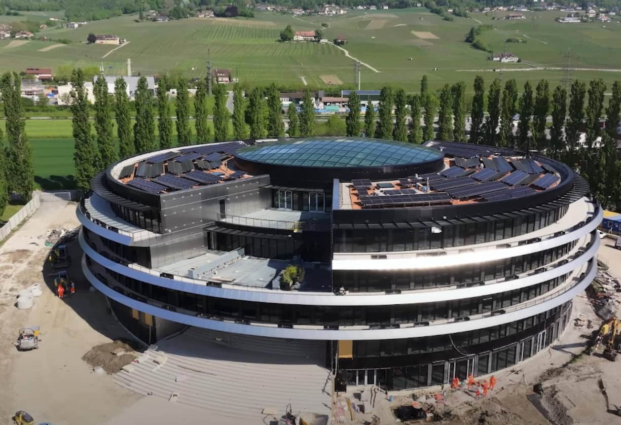 Aktuell wird die Schule ausgebaut.