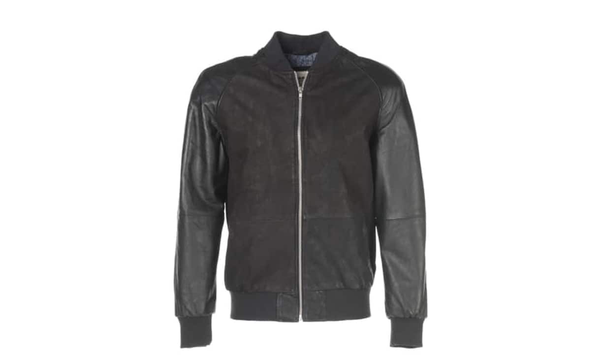 Patchwork: Warren & Parker Hier wurde Leder in Used-Optik gekonnt mit Glattleder kombiniert. Durch diese einfallsreiche Zusammensetzung macht das Lederblouson besonders Eindruck. Preis 299 Franken Globus