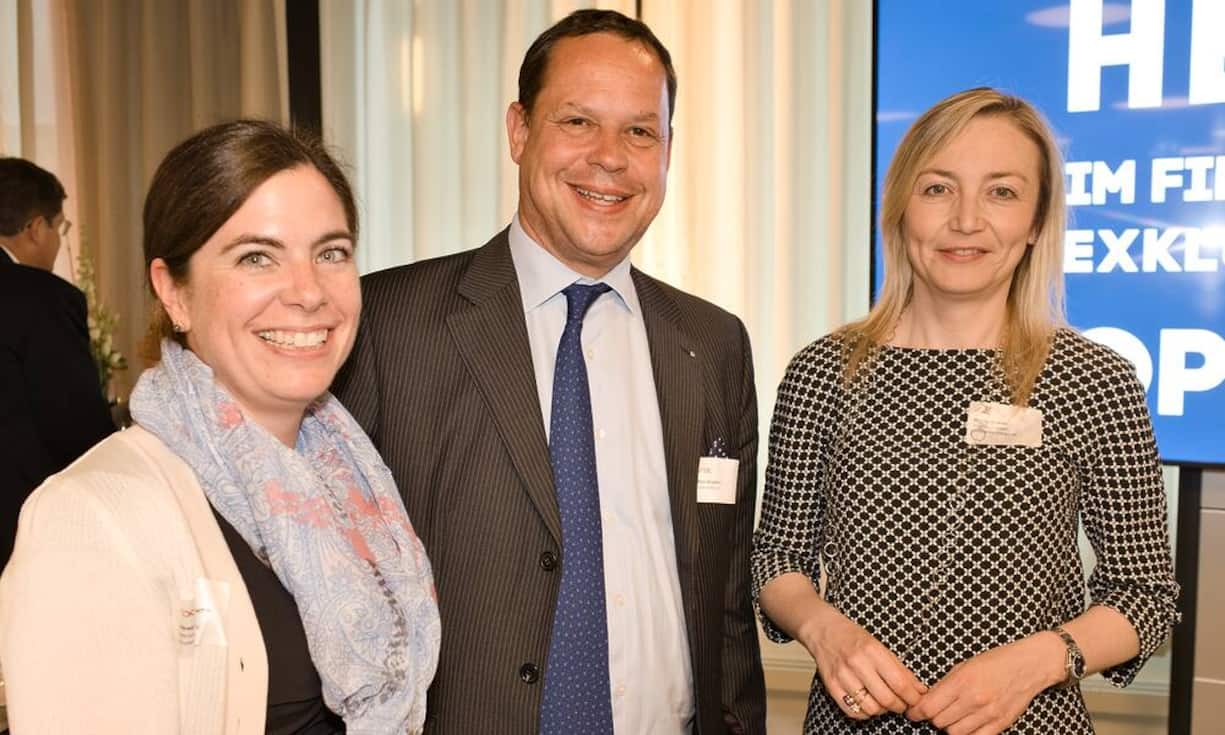 Andrea von Bartenwerffer, Heas Issuer Relations Securities & Exchanges, SIX; Marc Klingelfuss, Bank Vontobel AG; Valeria Ceccarelli, Head Primary Markets Securities & Exchanges, SIX