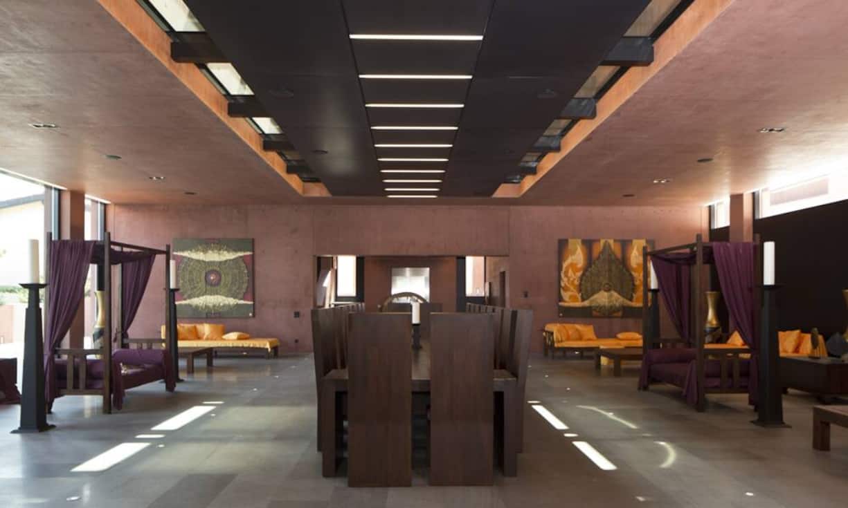 … mit einmaligem und riesigem Wohn-Essbereich von 265 m².