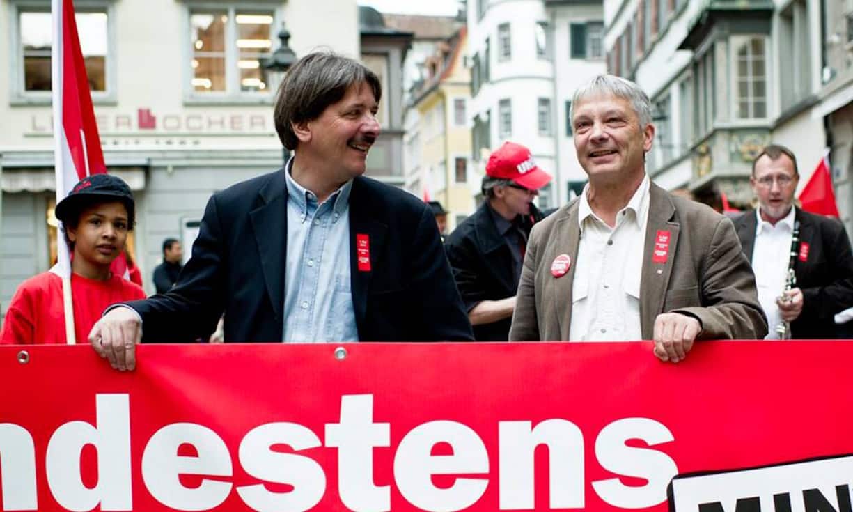 Die Gegner:Als Bühler im Nachgang zum Frankenschock für 2015 die Wochenarbeitszeit in der Schweiz auf 45 Stunden erhöhte und im selben Jahr Rekordzahlen lieferte, weckte dies den Argwohn der Gewerkschaft Unia und ihres Regionalsekretärs Thomas Wepf (r.). Dieser attackierte Grieder und warf ihm vor, seine Mitarbeiter zu verschaukeln. Das Unternehmen widersprach und verwies auf eine Gewinnausschüttung an die Beschäftigten.