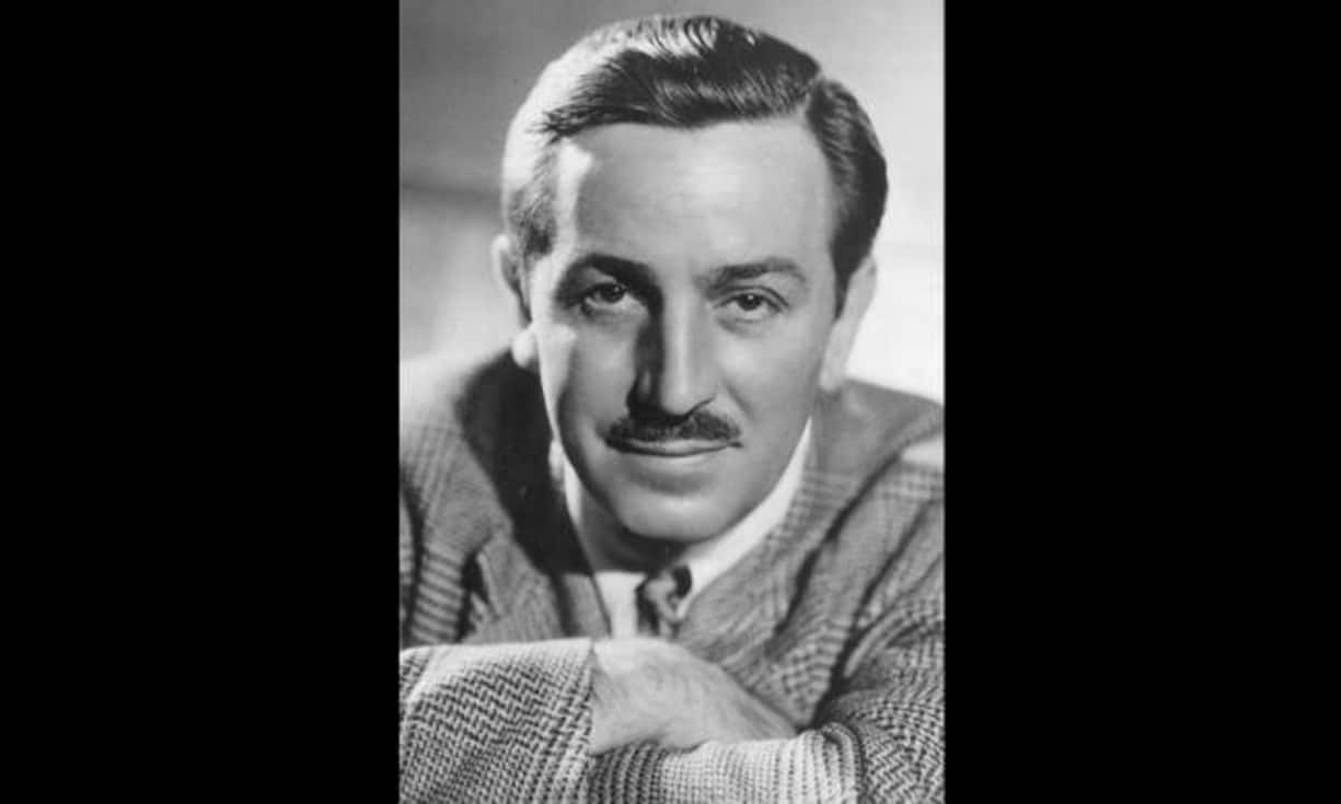 Als Person weniger bekannt, aber durch seinen Unterhaltungsgiganten weltberühmt ist Walt Disney. Unterschriften auf Fotos oder einzelnen Comics verzehnfachten ihren Wert von 660 auf 6'990 Franken (ein Plus von 956 Prozent).