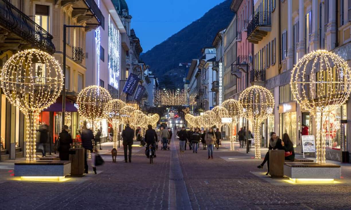 Netter Weihnachtsbonus: Würde das Vermögen der 300 Reichsten auf die Bevölkerung der Schweiz aufgeteilt, erhielte jeder Einwohner 73'673 Franken bar auf die Hand.
Keystone