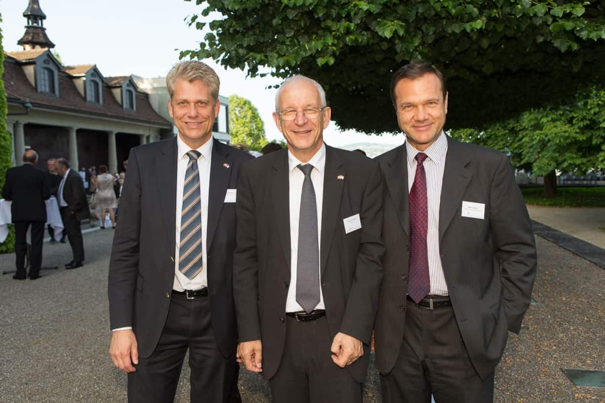 Harry Hohmeister, CEO, Swiss International Air Lines Ltd. & President Swiss-American Chamber of Commerce; Ralph A. Eichler, President ETHZ; Manuel Ebner, Merrill Lynch Capital Markets AG