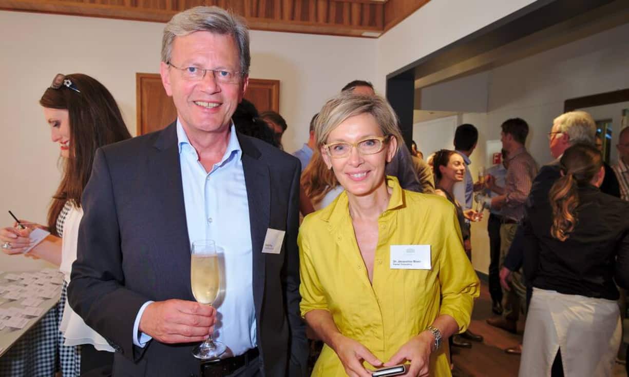 Martin Frey, Managing Director, Fossil Group Europe;
Jacquelin Moeri, Farner Consulting