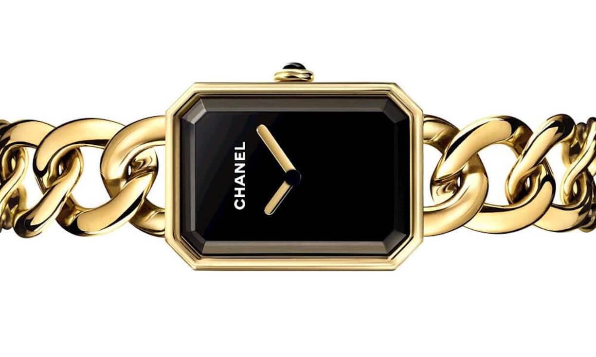 Die Pariser Luxusmarke Chanel ist seit genau 10 Jahren an der Basler Messe vertreten. Dieses Jahr präsentiert sie die neue schwarze J12.