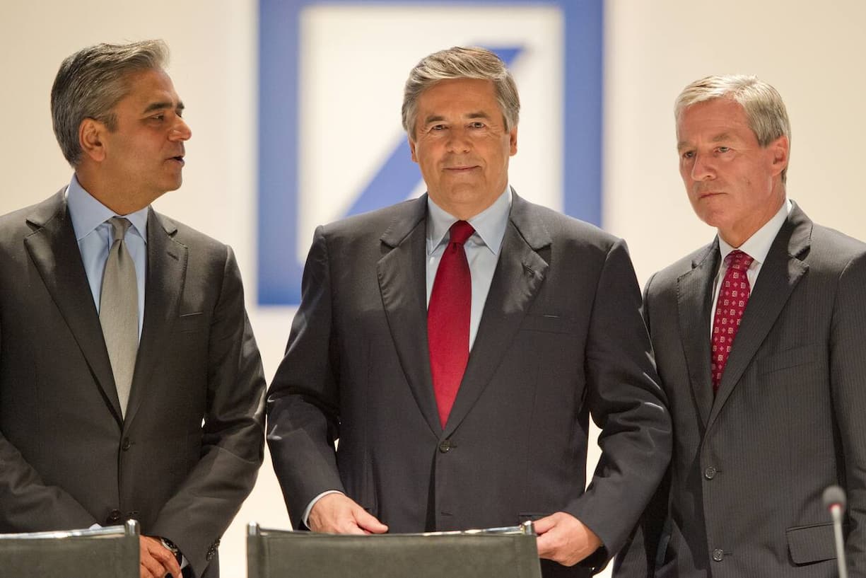 Josef Ackermann mit Anshu Jain (l.) und Jürgen Fitschen (r.)