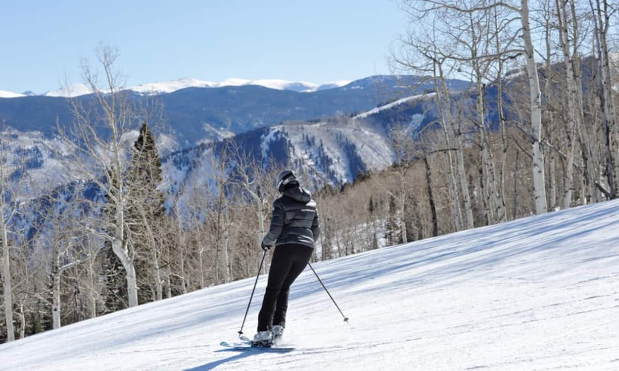 Aspen, Colorado (USA): Aspen gilt als exklusiver Skiort mit circa 7.000 Einwohnern, der sich in den Bergen im Staat Colorado befindet. Die Stadt ist als eine Art Rückzugsort bekannt und deshalb sehr bei Stars und Firmenchefs gefragt. Die Liste ist lang: Sängerin Mariah Carey,  Schauspieler Jack Nicholson, Antonio Banderas oder Cindy Crawford wurden hier gesichtet. Das Bild zeigt Amerikas First Lady, Michelle Obama.