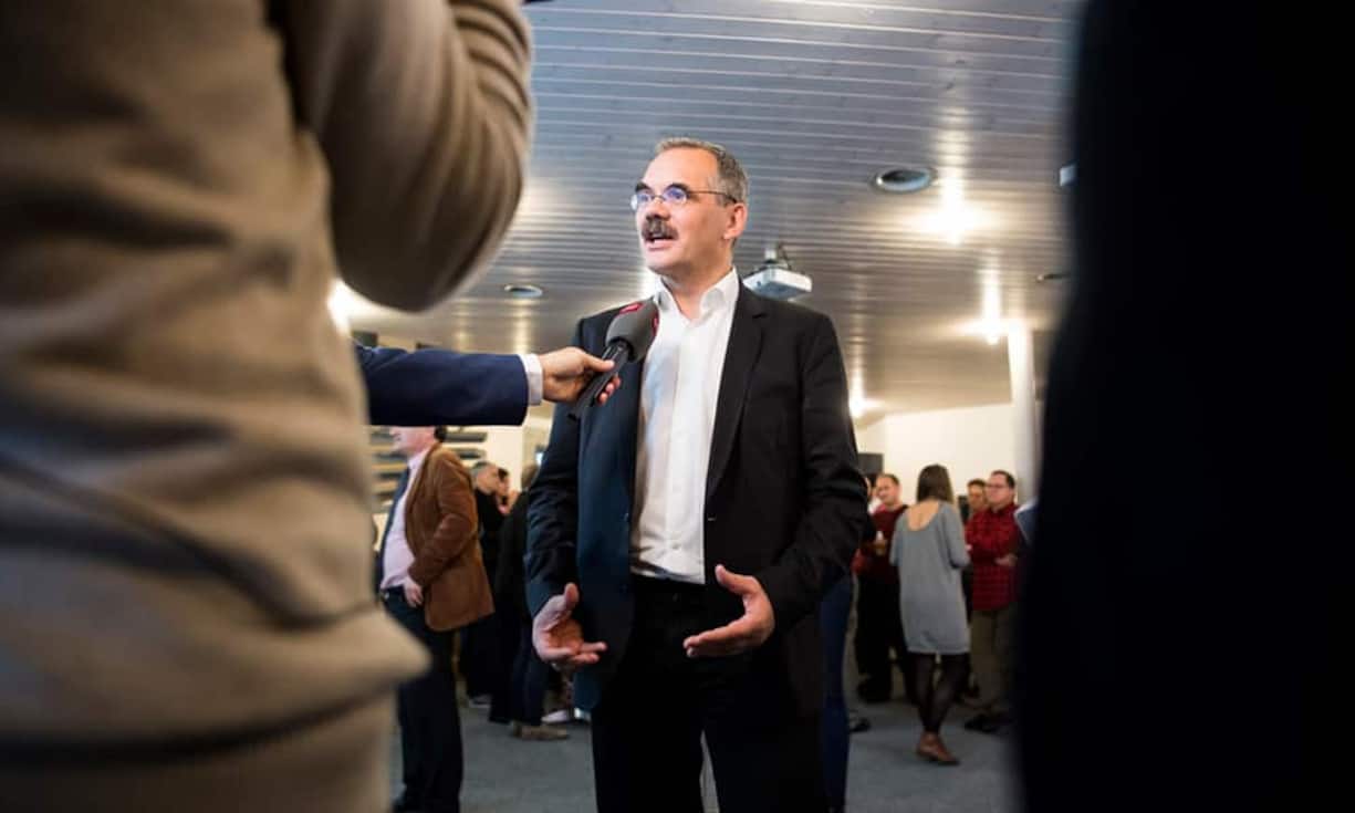 2007 rutscht Jean-François Steiert in den Nationalrat nach: Damit ist das Freiburger SP-Trio komplett, ohne das in der Partei wenig geht.