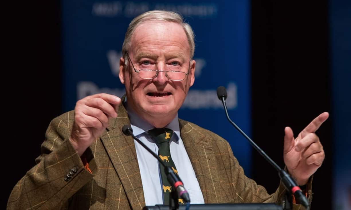 Alexander Gauland (AfD, 76): Seine politische Karriere begann der in Sachsen geborene Jurist bei den Christdemokraten und brachte es bis zum Chef der hessischen Staatskanzlei. Als AfD-Spitzenkandidat könnte er nun eine Partei rechts der CDU/CSU ins nationale Parlament führen. Gauland gilt als wichtigster Unterstützer der Rechtsnationalen in der AfD und scheut keine provokanten Äusserungen.