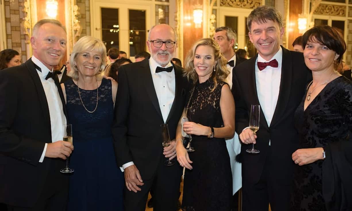 Bruno Länzlinger, Die Mobiliar;
Anita Länzlinger;
Willy Michel, Techpharma Management AG;
Katja Michel, Gattin von Willy;
Thomas Trachsler, Die Mobiliar;
Angela Hinni