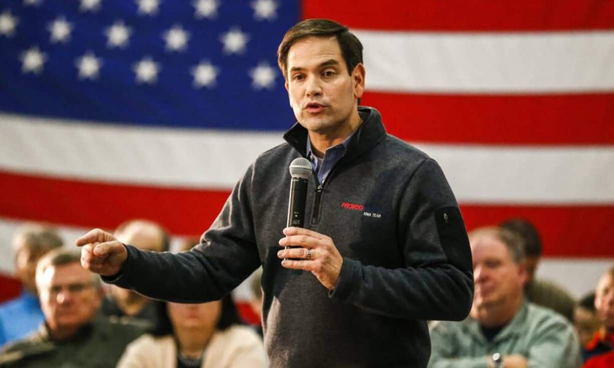 Marco Rubio – «A New American Century»Der Republikaner Marco Rubio wurde im Zuge der Tea-Party-Bewegung in Florida zum Senator gewählt, dann aber machte sich der 44-Jährige mit seiner Unterstützung einer gescheiterten Einwanderungsreform bei den Erzkonservativen unbeliebt. Im Laufe der Vorwahlen war der Hispanic zum Hoffnungsträger des republikanischen Establishments geworden. Nachdem er aber auch seinen Heimatstaat Florida nicht gewinnen konnte, zog er sich aus dem Rennen zurück.