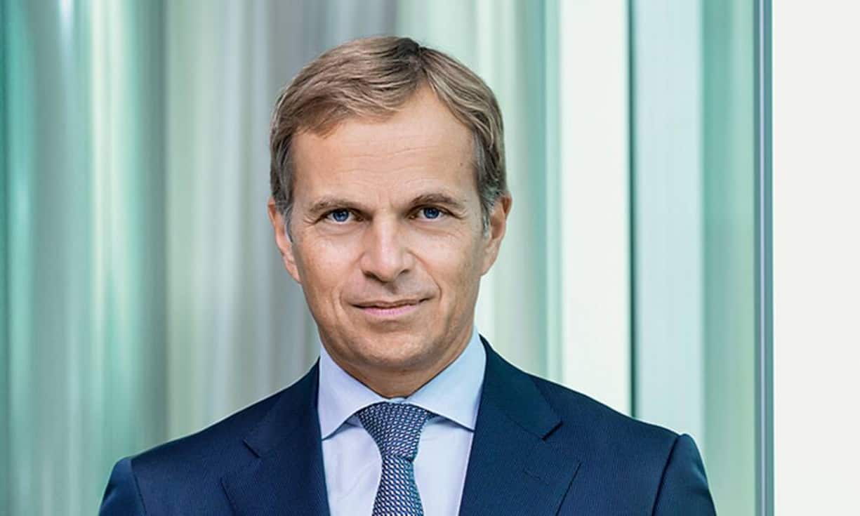 Jean-Frédéric DufourCEO RolexDer Mann führt die vielleicht erfolgreichste Luxusuhrenmarke der Welt. Und als er von Zenith zu Rolex berufen wurde, war das eine Sensation: Einen «gigantischen Sprung» bejubelte etwa das Internetportal WorldTempus. Das war im April 2014 – und seither wird über Dufour kaum noch geschrieben, denn er schweigt gegen aussen eisern. Karine Bauzin