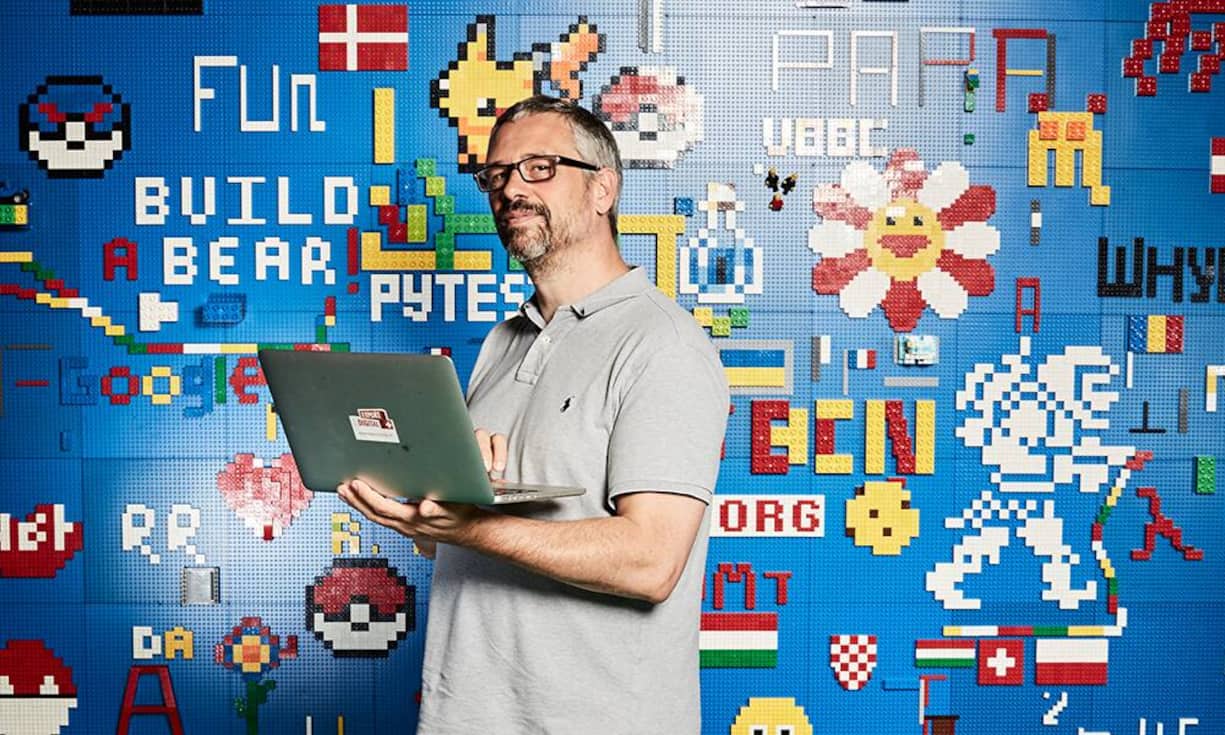 Die Forscher:Emmanuel Mogenet, Head of Google Research Europe, ZürichSeit Juni 2016 leitet der Informatikpionier das erste europäische Forschungszentrum von Google ausserhalb der USA. Google Research Europe, das zugleich das zweitgrösste Forschungslabor des Suchmaschinenriesen ist, widmet sich dem Thema Machine Learning. Christian Schnur