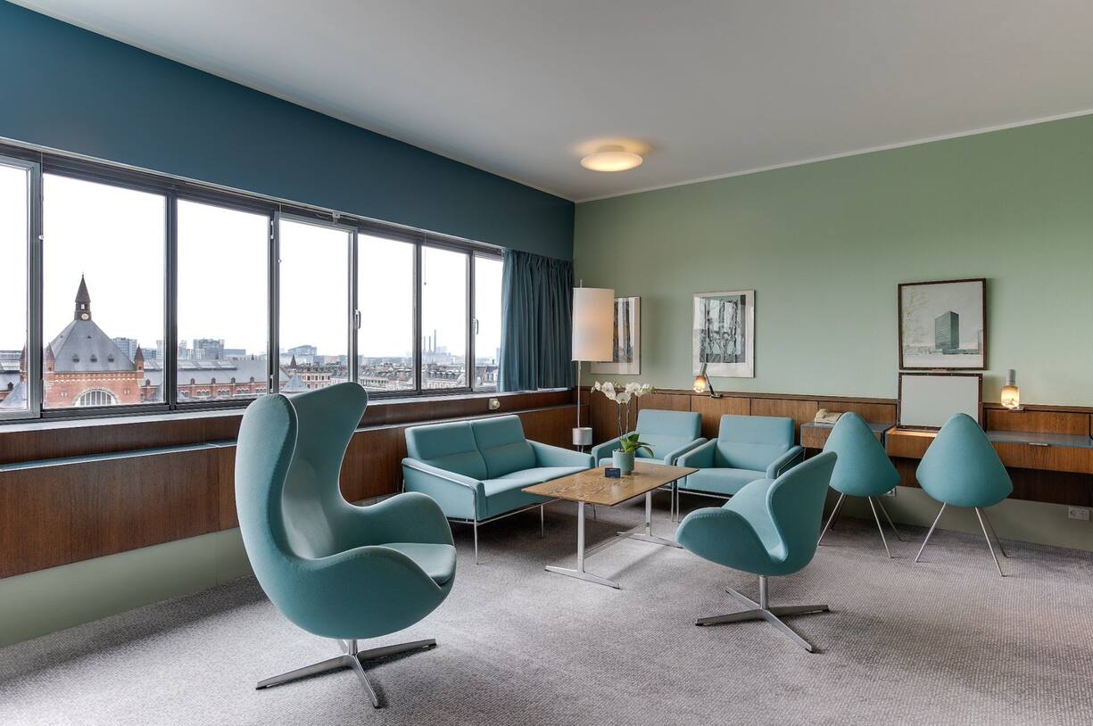 Arne Jacobsen.png