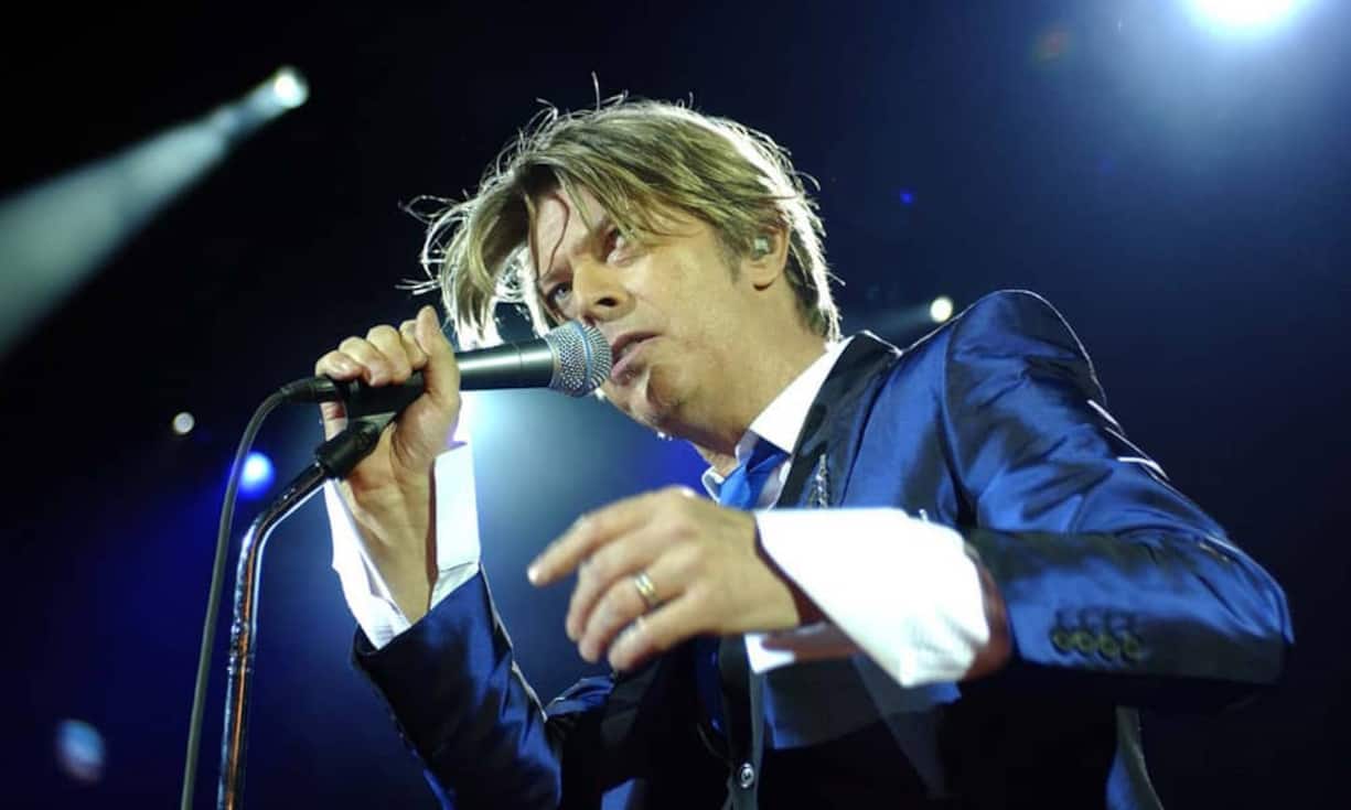 David Bowie ist im Alter von 69 Jahren seinem Krebsleiden erlegen. Der im englischen Brixton geborene Künstler revolutionierte das Musikgeschäft.