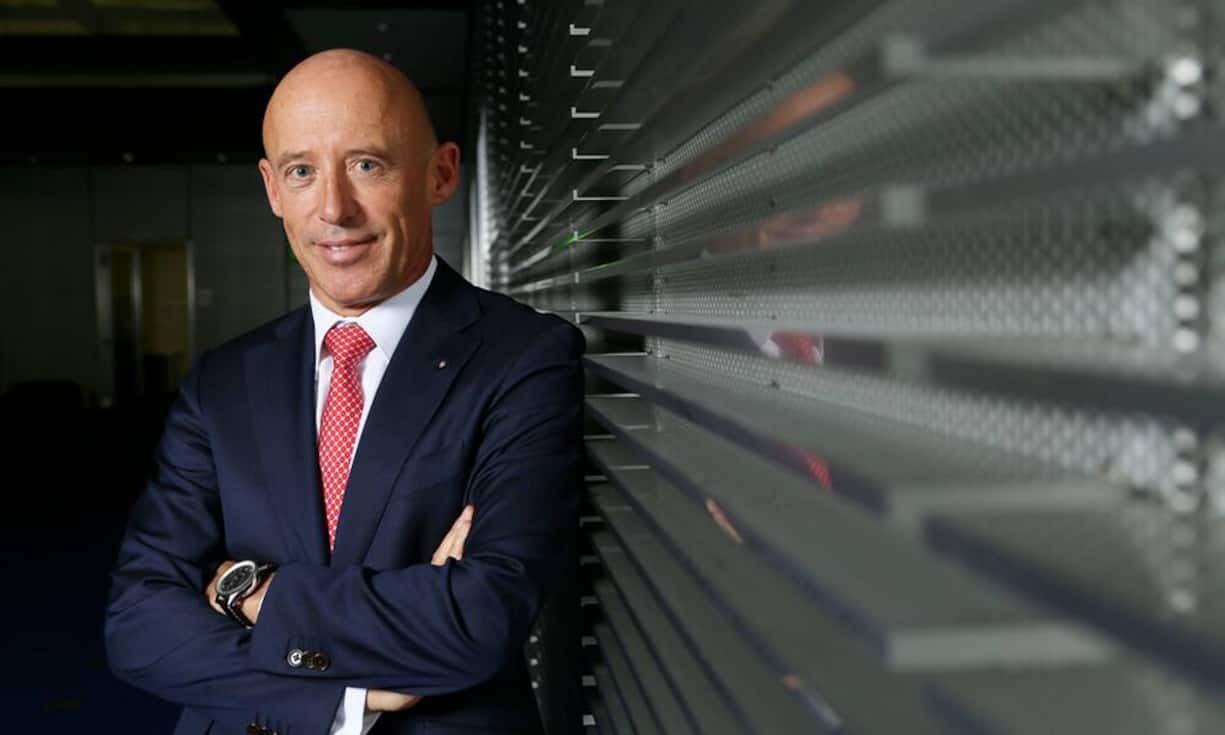 Patrik GiselCEO RaiffeisenSeit über einem Jahr ist er nun CEO der Raiffeisen Gruppe. Und hat überraschend deutlich eigene Zeichen gesetzt. Lange im Schatten von Pierin Vincenz, unter dem er bei Raiffeisen zwölf Jahre als Vize wirkte, hat Patrik Gisel gewichtige Weichenstellungen seines Vorgängers rückgängig gemacht.