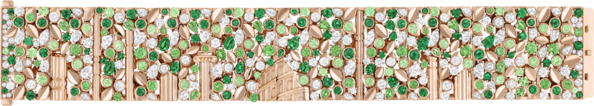 «Escale» aus der High-Jewelry-Kollektion ist ein Armband aus Roségold, verziert mit Smaragden, Tsavorit-Granatsteinen und Diamanten – gedacht als eine Ode an das Kolosseum und die antiken Überreste von Rom.