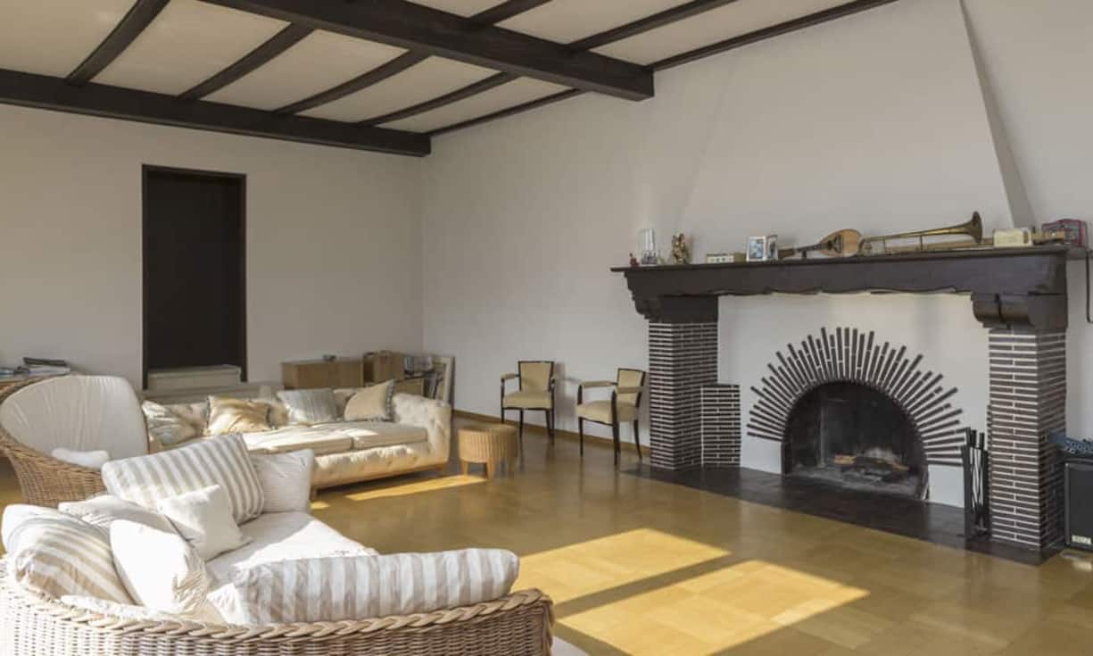 … das riesige Cheminée. Den Preis erfährt man auf Anfrage. (Quelle/Bilder: 
Engel & Völkers)