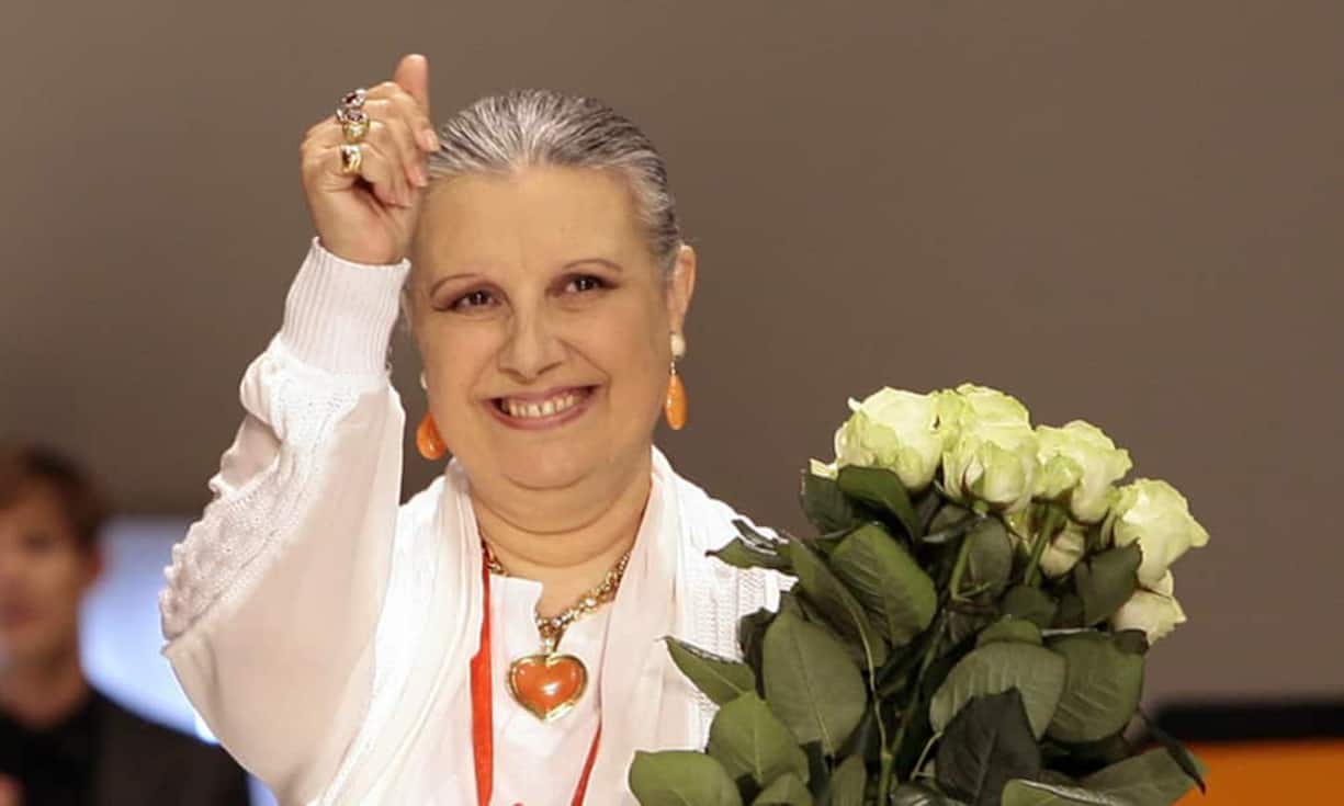 Laura Biagiotti ist im Alter von nur 73 Jahren nach einem Herzstillstand gestorben. Ihr Name steht für lässige Kreationen aus edlen Materialien. Dabei war Weiss ihre Farbe und Kaschmir ihr Material.