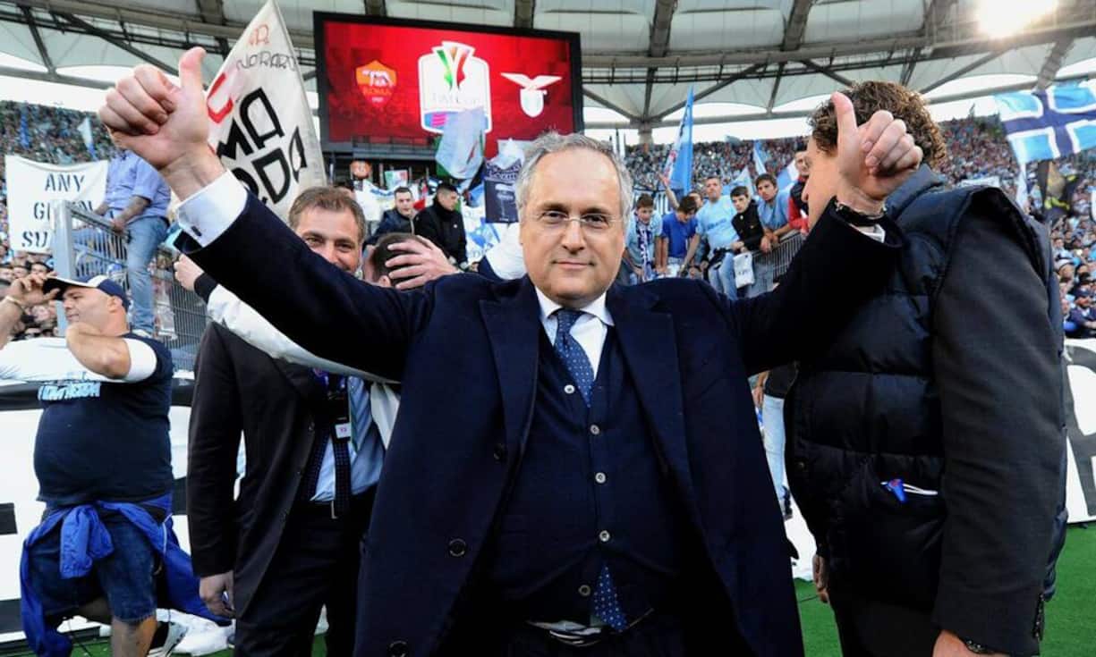 Für Verärgerung sorgte Petkovics Wechsel zur Schweizer Nationalmannschaft bei Lazio Rom, wo er ab der Saison 2012/13 unter Vertrag stand. Der Club beschloss seine sofortige Entlassung. Lazios Präsident Claudio Lotitowies gar den Pförtner an, Petkovic nicht mehr auf das Trainingsgelände zu lassen. «Unwürdiger Abgang», titelte die «Neue Zürcher Zeitung».