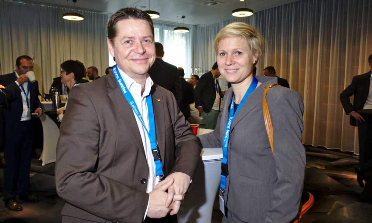 Bruno Zürcher, Swisscom (Schweiz) AG;
Joy Müller, CEO, smile.direct versicherungen