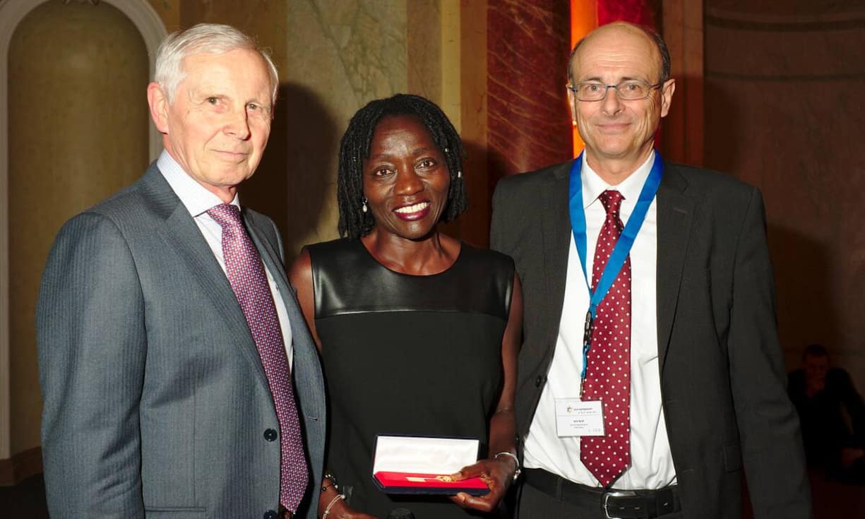 Hans-Dieter Cleven, Unternehmer;
Auma Obama, Rednerin, Gründerin Sauti Kuu Foundation;
Urs Graf, Gemeindepräsident, Interlaken